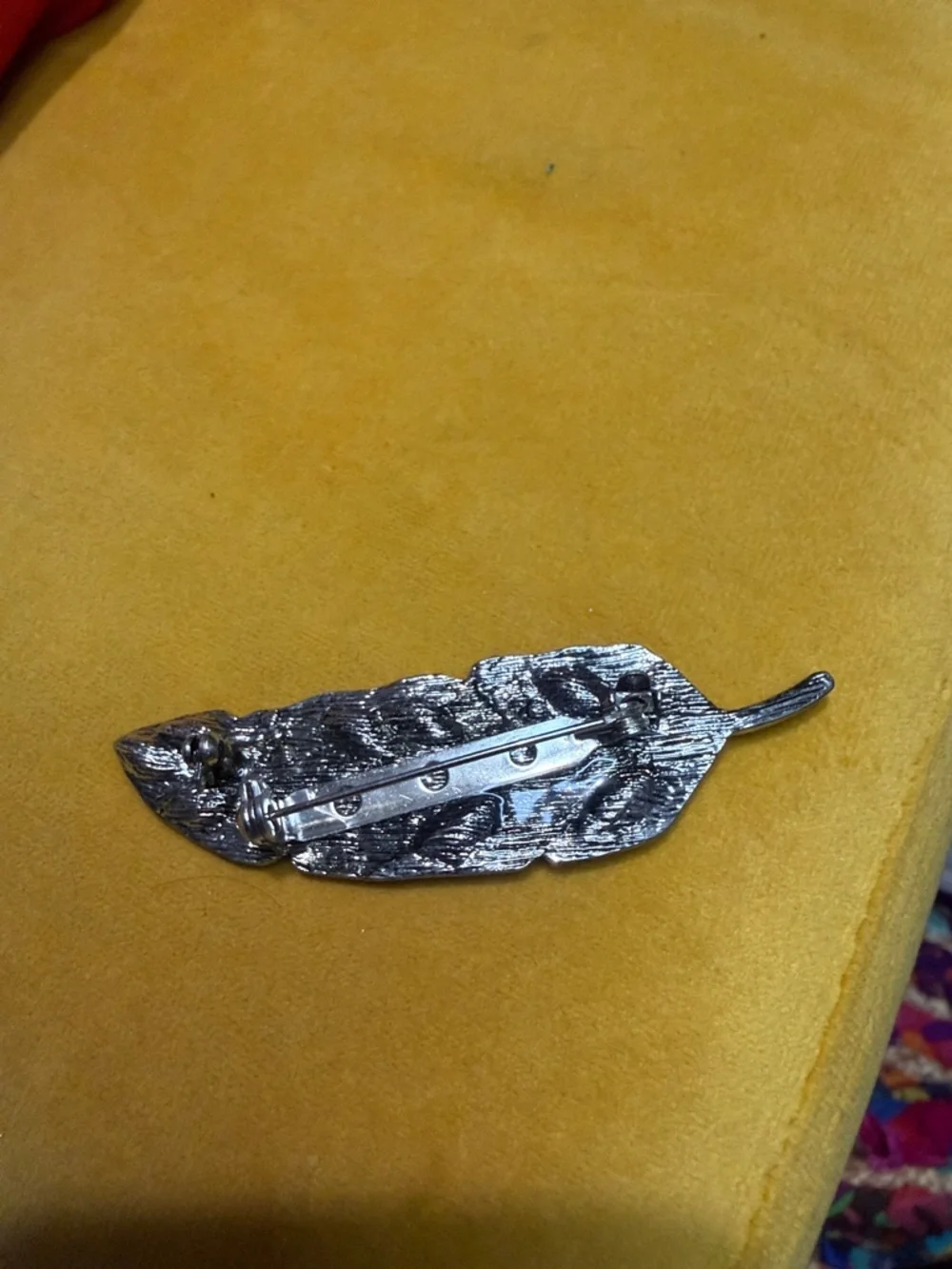 Multicolor Crystal Feather brooches pin - Picture 3 of 3